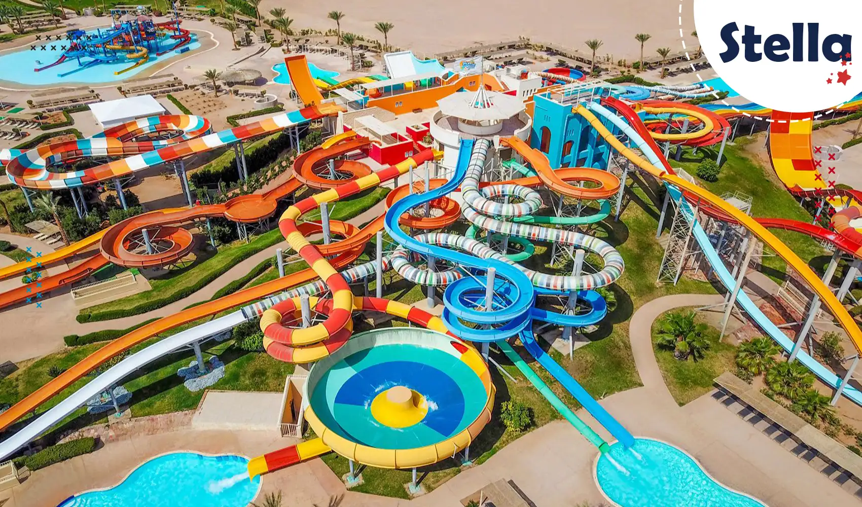 Glissades et fous rires garantis à Makadi Water World – le plus grand parc aquatique près d’Hurghada pour petits et grands.